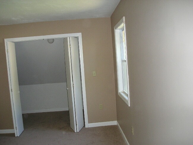 Building Photo - 5 George St