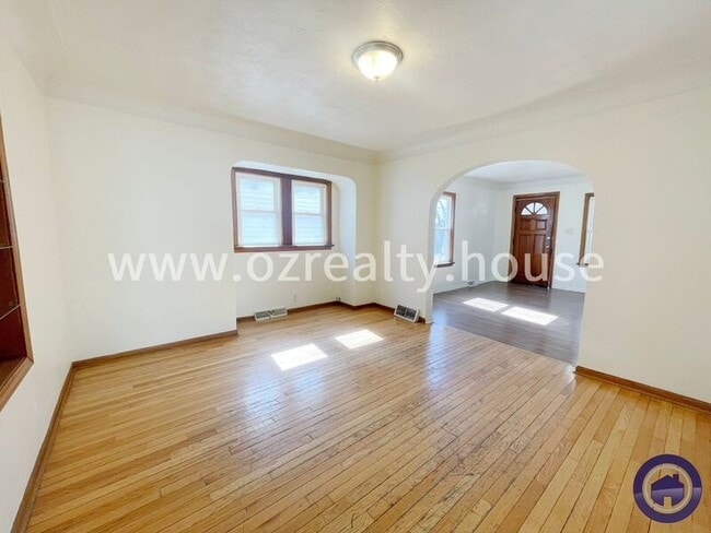 Building Photo - 3580 Doyle St