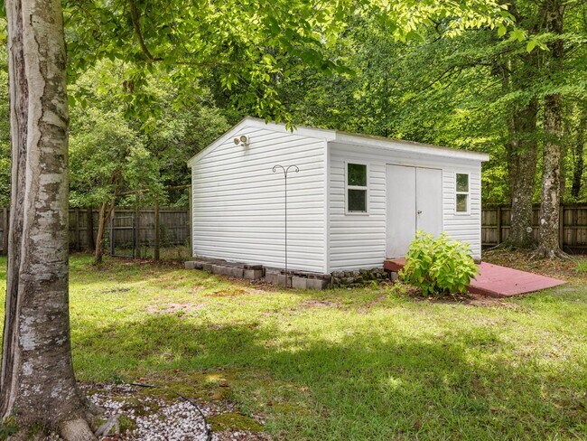 Building Photo - 156 Old Beechtree Ln