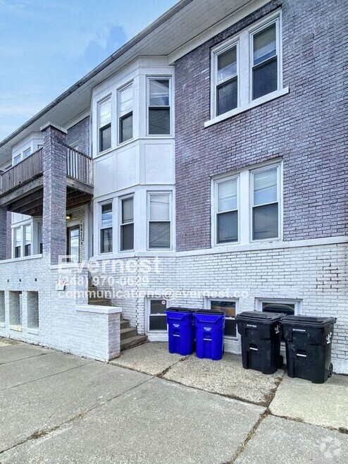Building Photo - 9429 Brush St