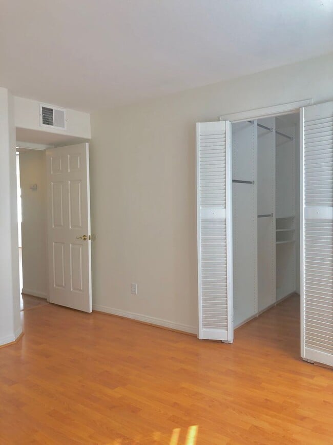 Building Photo - Beautiful 2 bedroom 2 bath Home!!!!