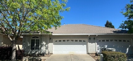 Building Photo - 689 Gateway Cir