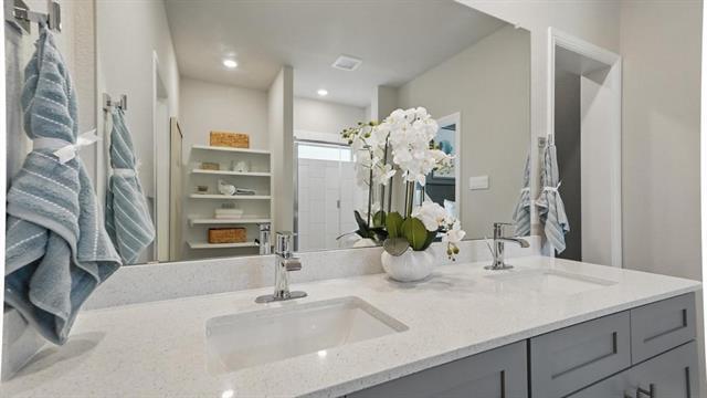 Building Photo - 306 Lelo Ln