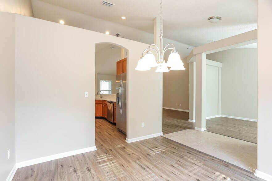Building Photo - 12259 Captiva Bluff Rd