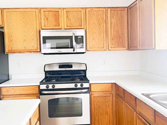 Building Photo - 4451 Sparkle Crest Ave