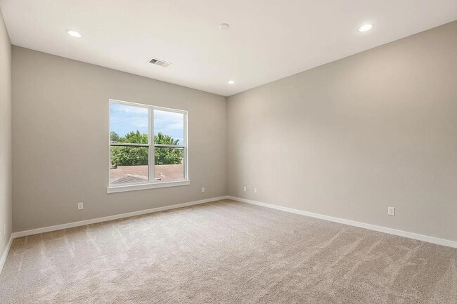 Building Photo - 6712 Parker Oaks Ln