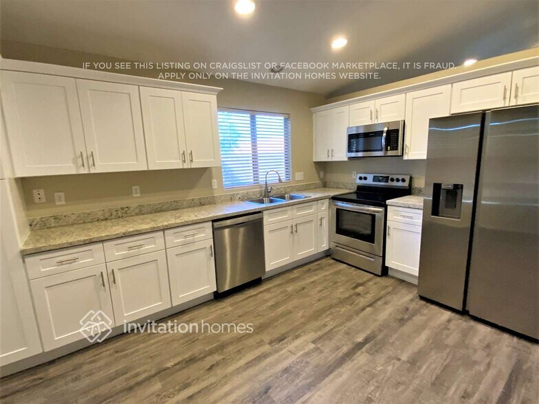 Building Photo - 4121 W Wethersfield Rd