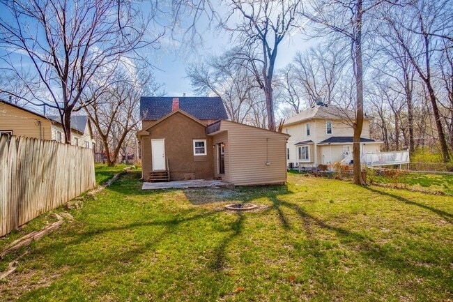 Building Photo - Freshly Updated 2-Bed Home in Independence!