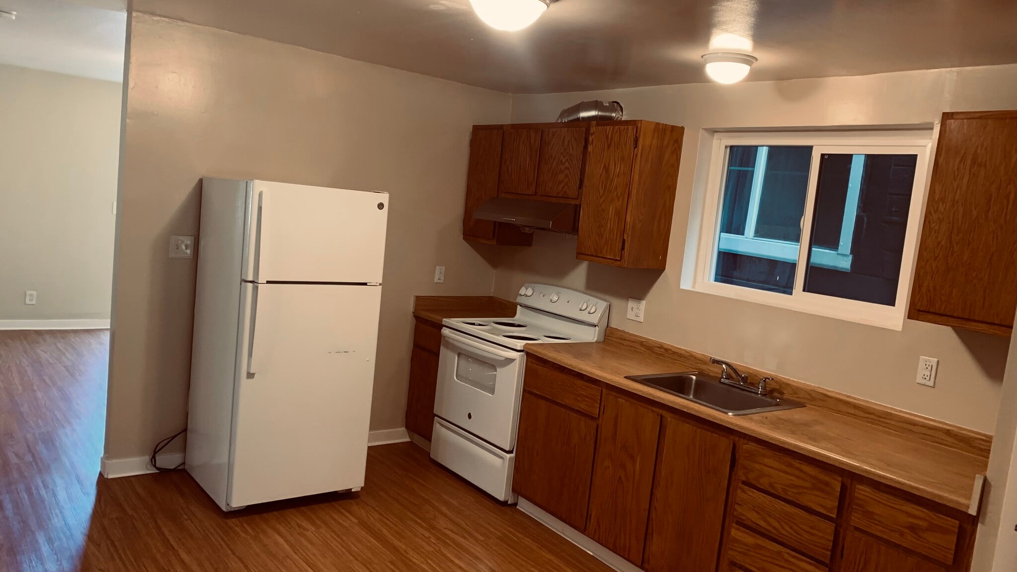 Building Photo - 2047 20th Ave