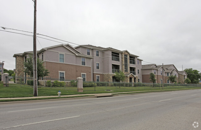 Street View - Rosemont at Lakewest