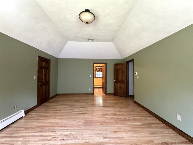 Building Photo - 61 Carlton Ln
