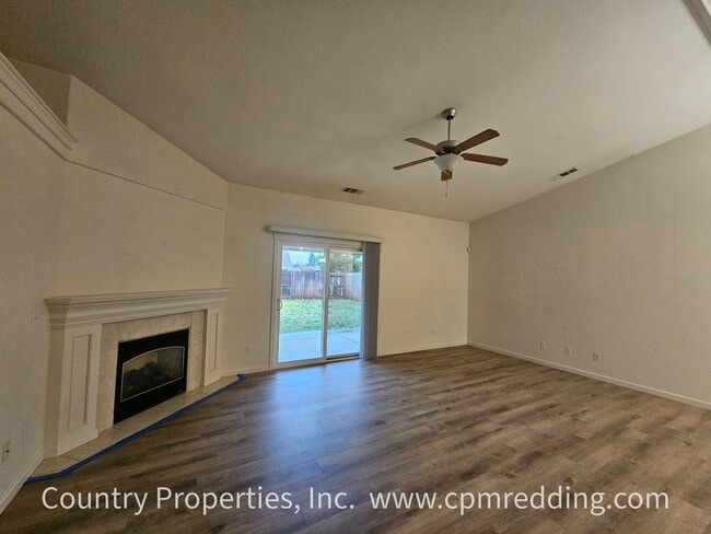 Building Photo - 3875 Meadow Oak Way