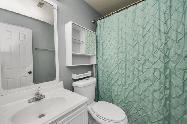 Building Photo - 130 Thunder Basin Dr
