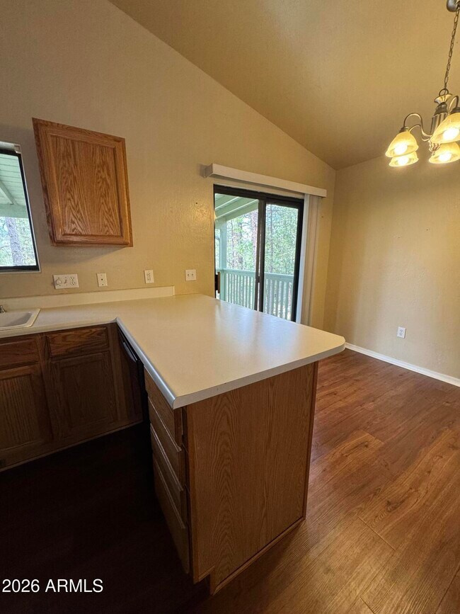 Building Photo - 574 Walnut Creek Loop