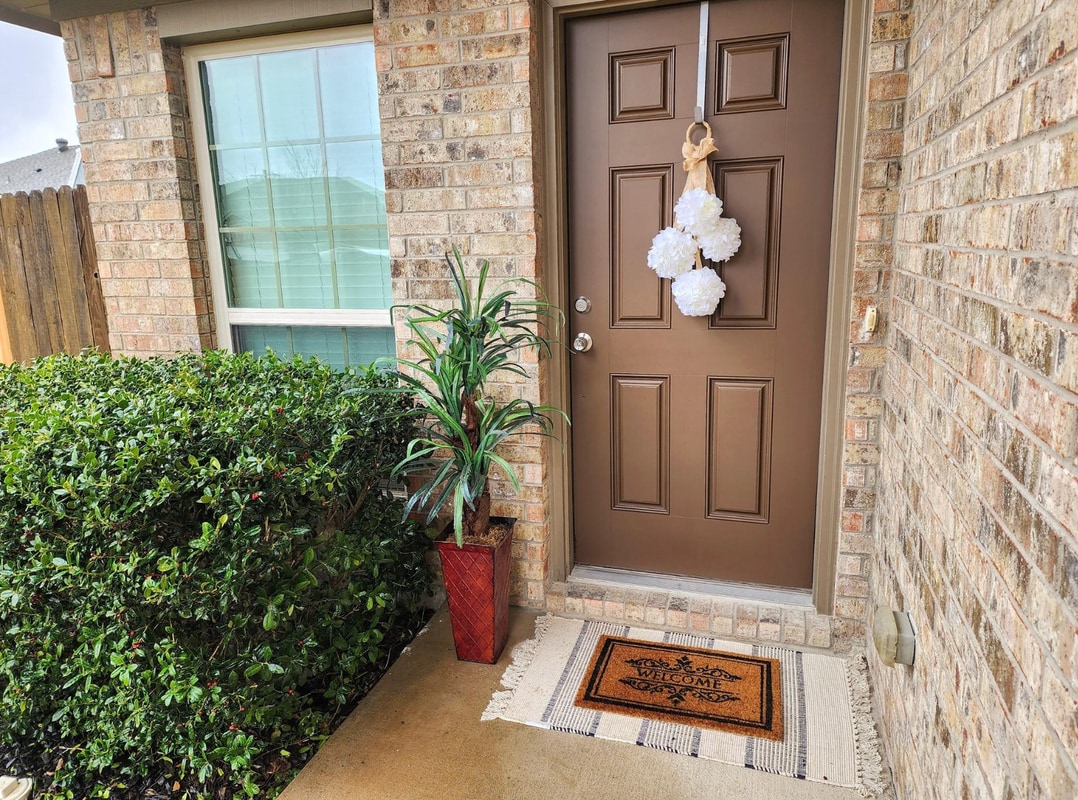 Building Photo - 1809 Rodeo Dr