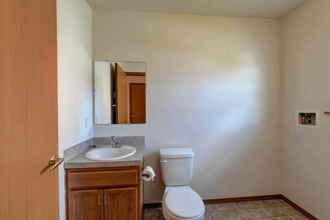 Building Photo - 1245-1431 NW Falls Creek Lp