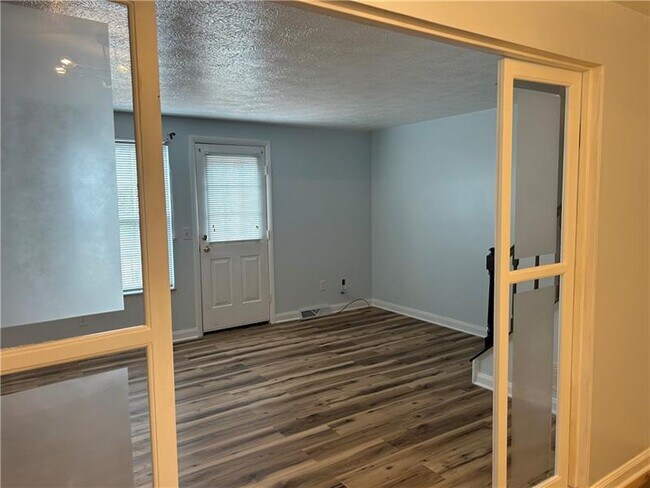 Building Photo - 5046 Harvest Ln