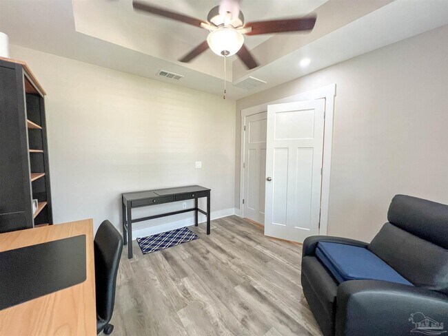 Building Photo - 5686 Dunridge Drive