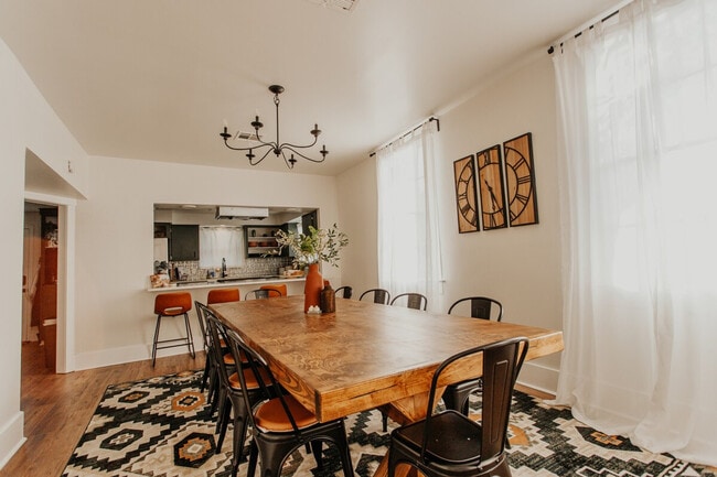 Building Photo - 3728 Homan Ave