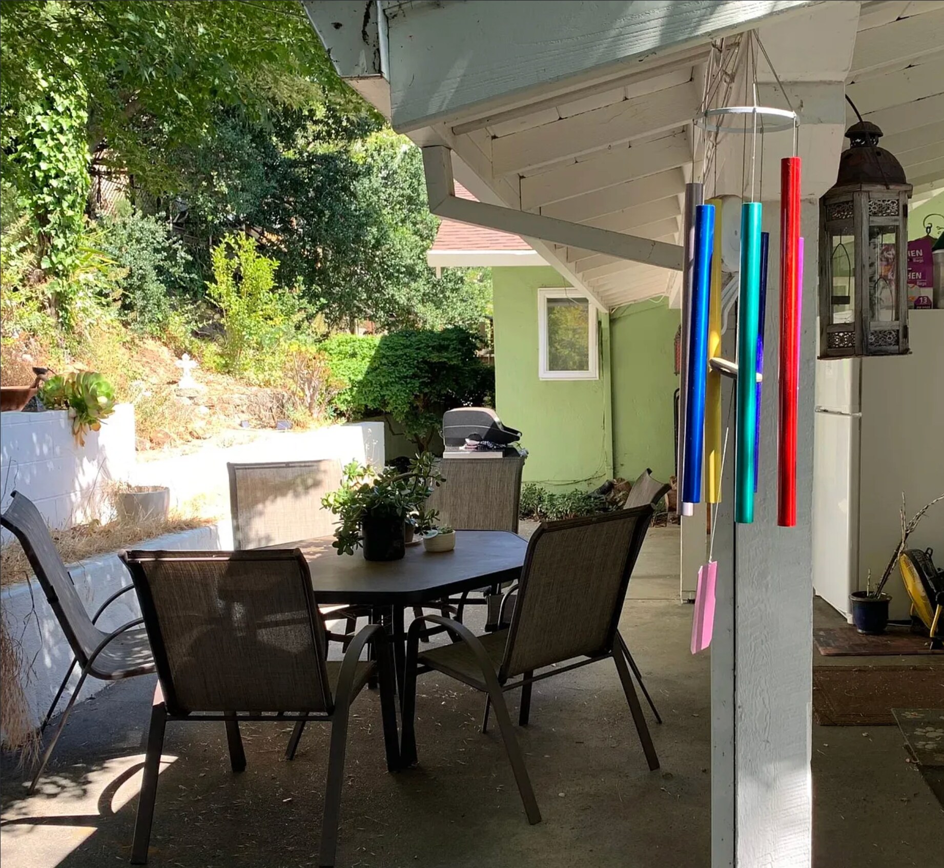 Large patio table, wind chimes - 136 Farallon Dr
