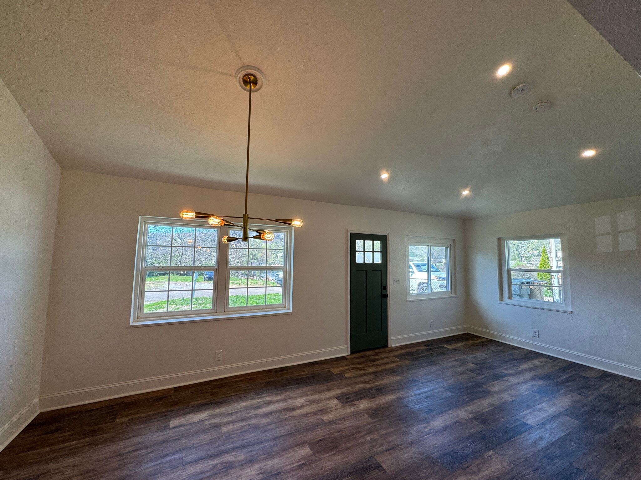 Building Photo - 1712 Vada Cir