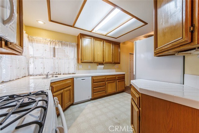 Building Photo - 36534 Turner Dr