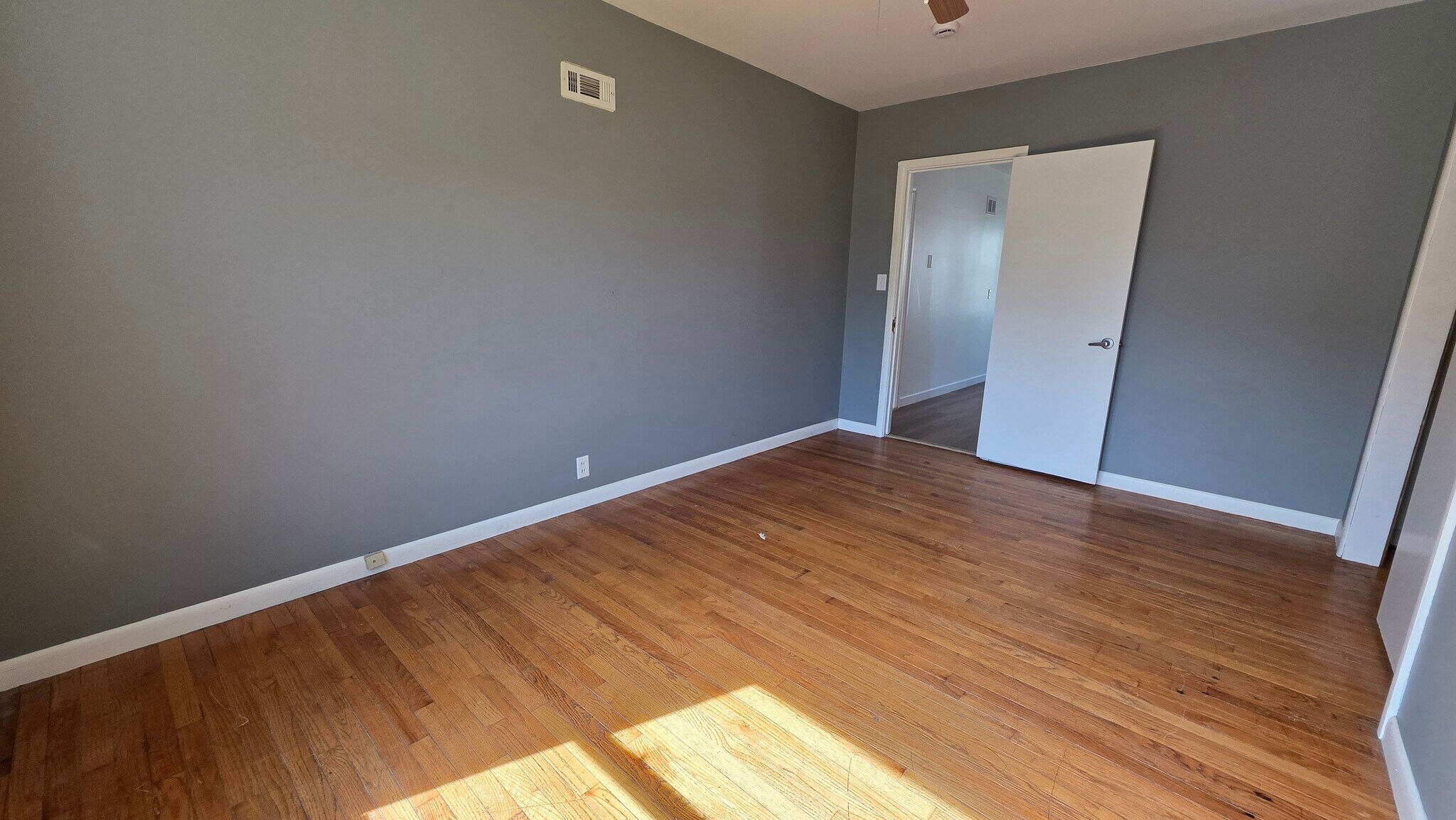 bedroom 2 - 1817 E Ave NE