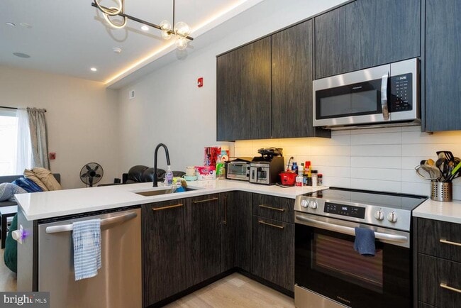 Building Photo - 618 N 35th St