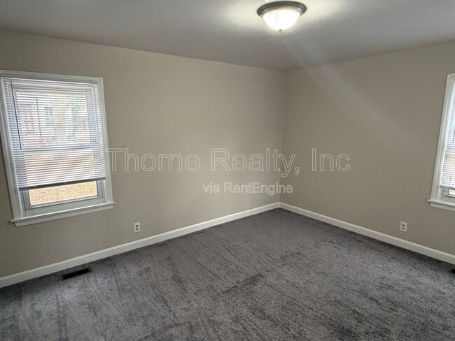 Building Photo - 1113 S Cambridge Cir