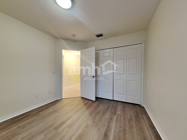 Building Photo - 11906 Timberhill Dr