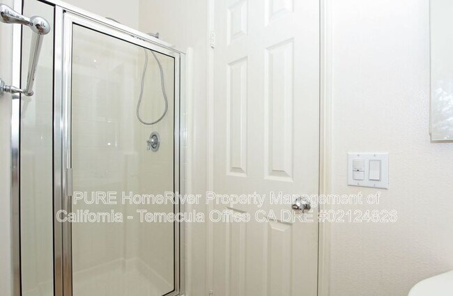 Building Photo - 44916 Honey Locust Dr