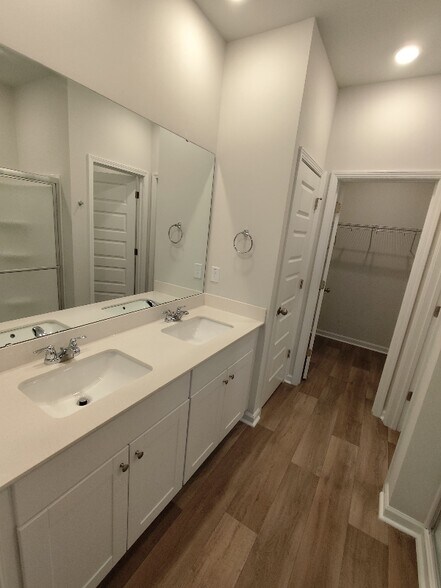 Building Photo - 2037 Osprey Isle Ln SW
