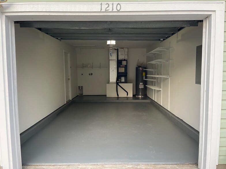 Building Photo - 1210 4 Mile Rd