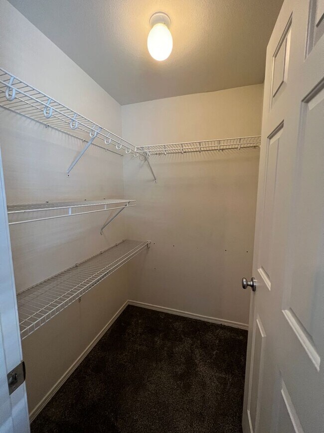 Building Photo - Beautifully Updated Home in Sage Point School District!