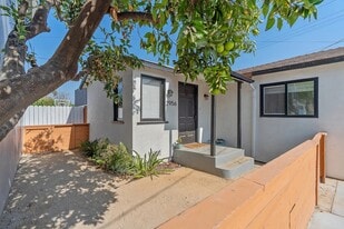 Building Photo - 2956 Finch St