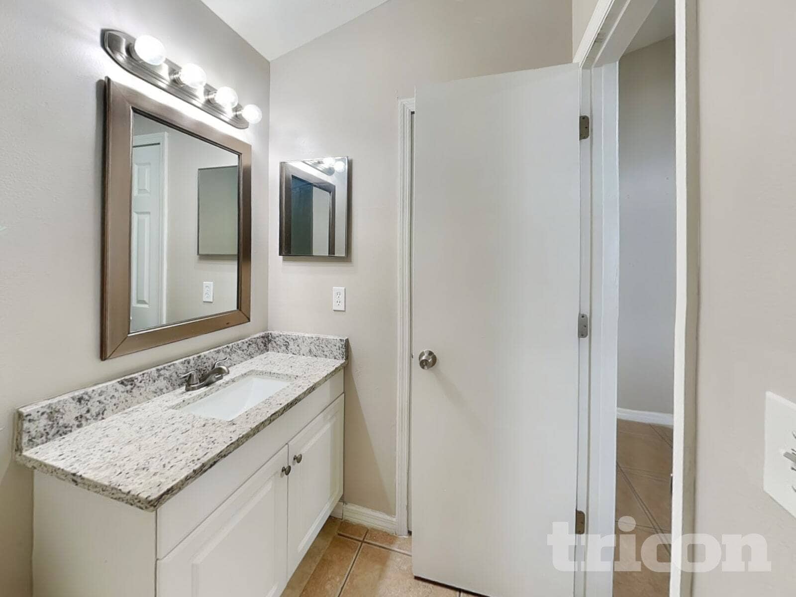 Building Photo - 9743 Red Clover Ave