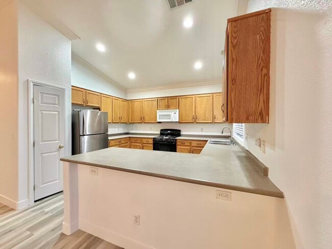 Building Photo - 6436 Casamar St