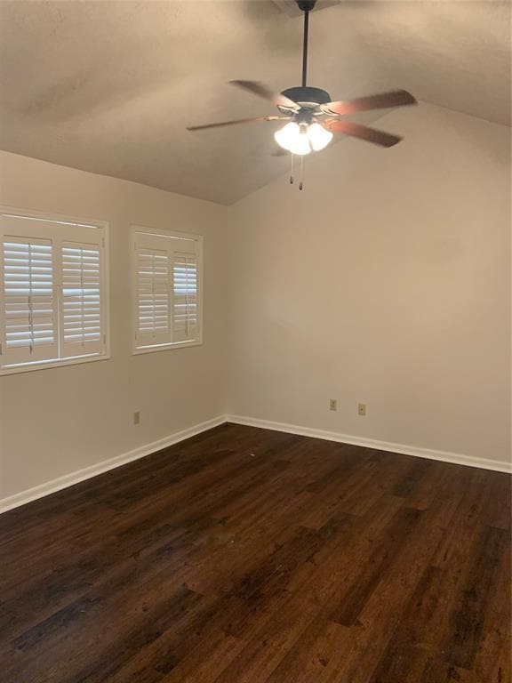 Building Photo - 3842 Knollcrest Dr