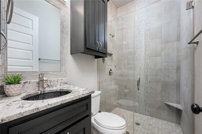 Building Photo - 16121 Golden Top Dr