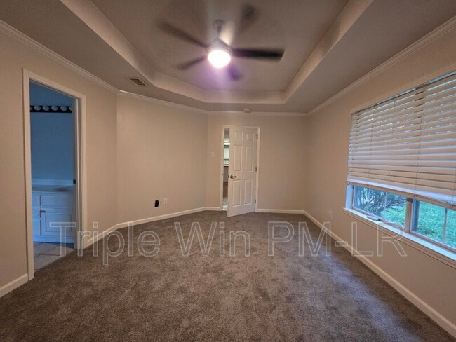 Building Photo - 12512 Woodbury Dr