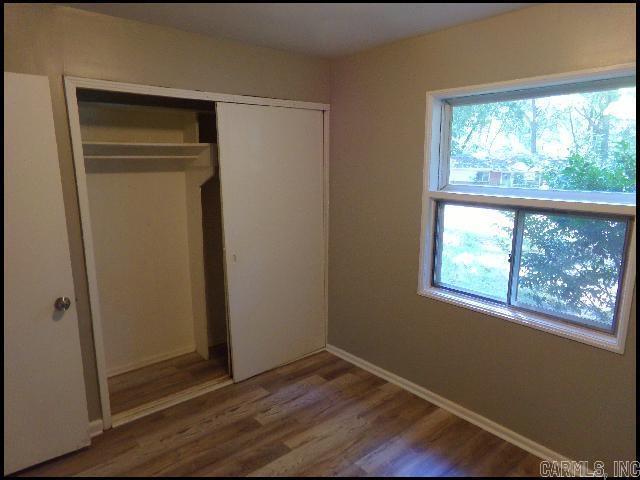 Building Photo - 3 N Meadowcliff Cir