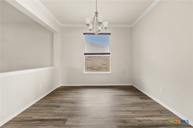 Building Photo - 6202 Bridgewood Dr