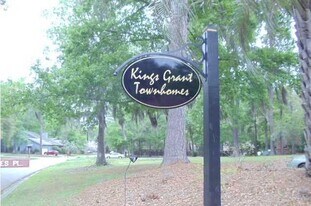 Building Photo - 102 Saint James Pl