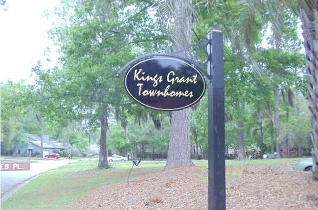 Primary Photo - 102 Saint James Pl