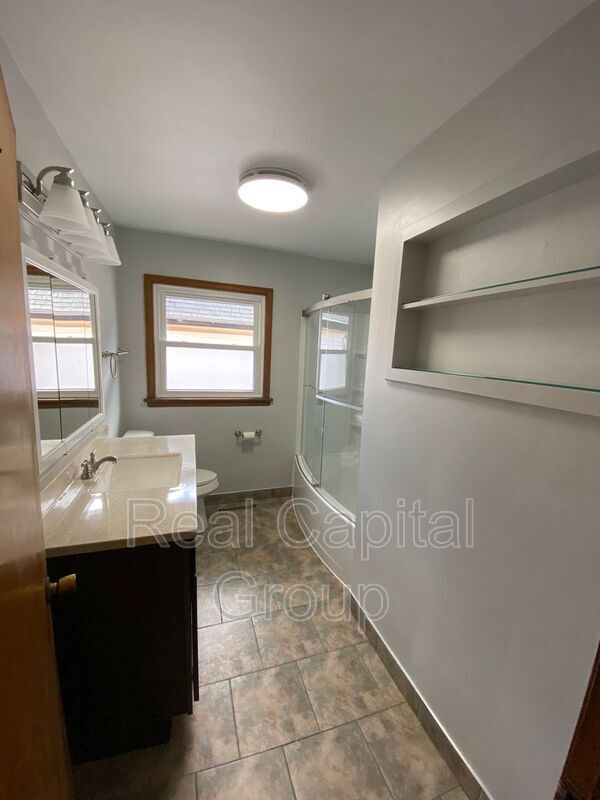 Building Photo - 3518 Ontario Ave