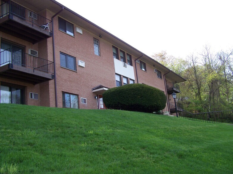 Building Photo - 1016 W Baltimore Pike