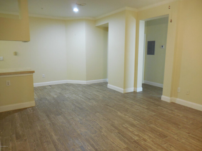 Building Photo - 160 Veracruz Dr