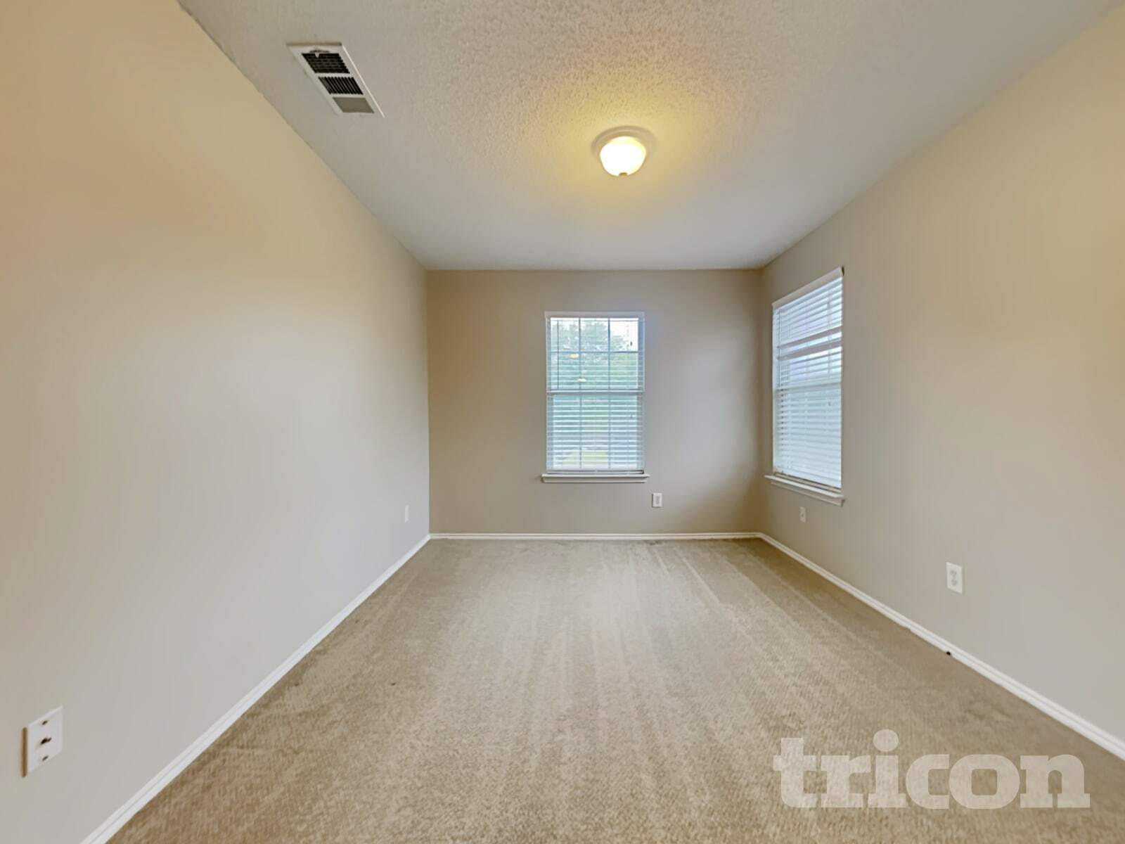 Building Photo - 1113 Beeblossom Dr