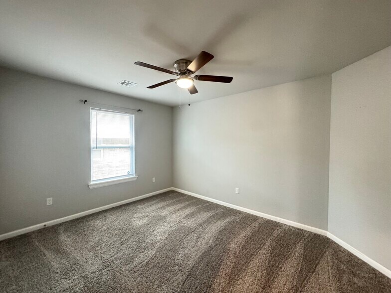 Building Photo - 9104 SW 47th St