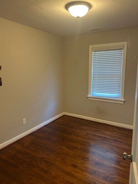 Building Photo - 8410 Holly Hill Rd